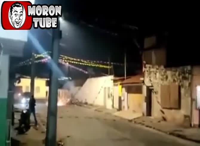 Video :Chaos is created on a roadway by fireworks